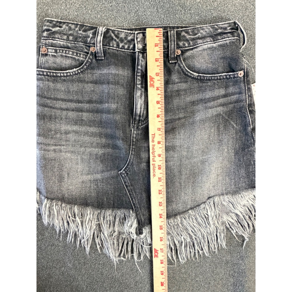 Free People Maverick Denim Skirt Womens 26 Black NEW Frayed Hem Mini OB1006435‎ - Picture 6 of 10